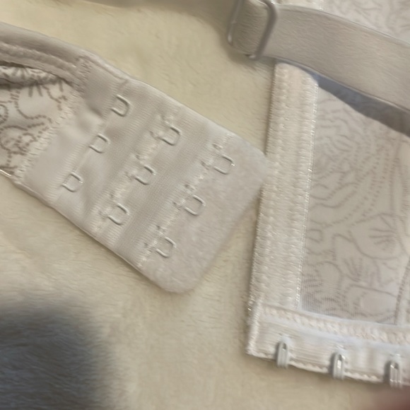 Women’s bra size 36C - Picture 11 of 11